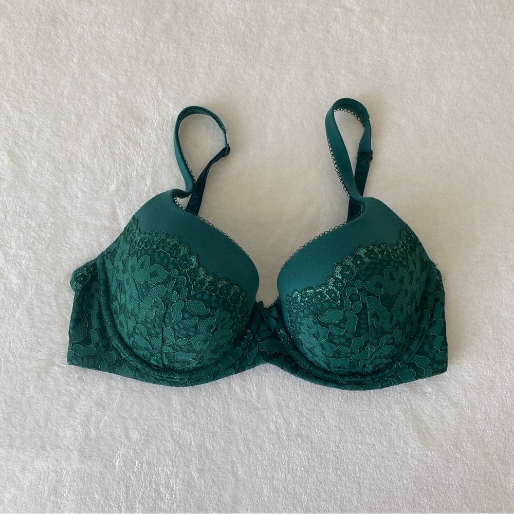 Victoria’s Secret Body by Victoria Bra